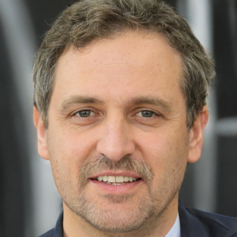 Portrait of instructor Henrik Bergstrom